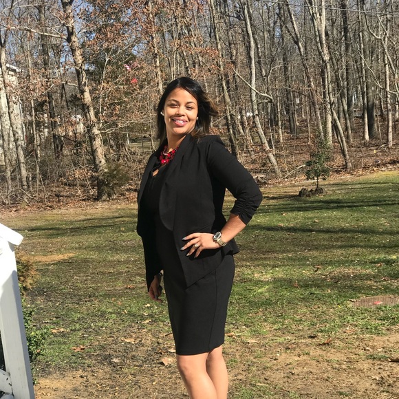 Meet your Posher, Jessica - Picture 1 of 1